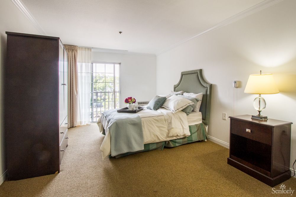 Beverly Hills Carmel Retirement Hotel North