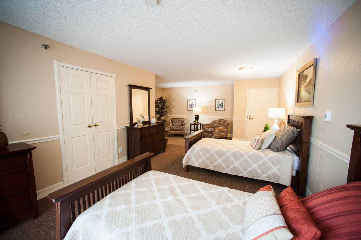 Commonwealth Senior Living at Leigh Hall