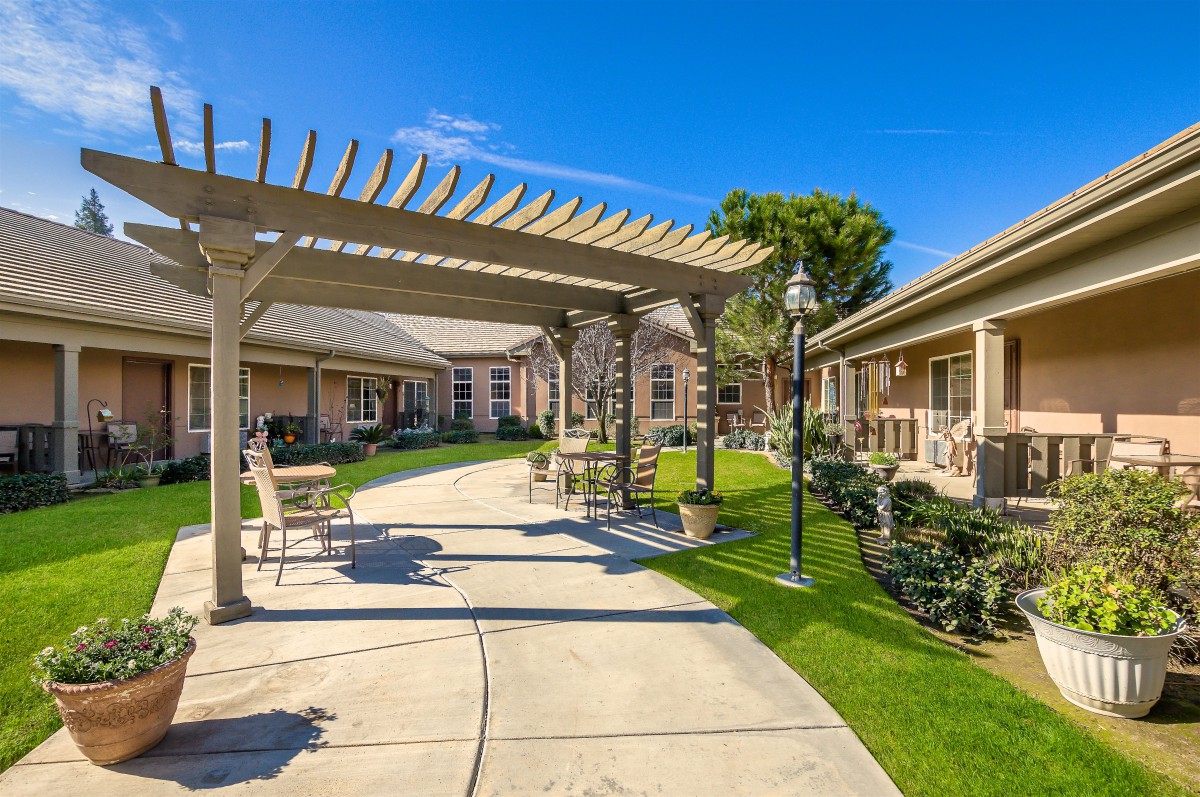 Pacifica Senior Living Bakersfield