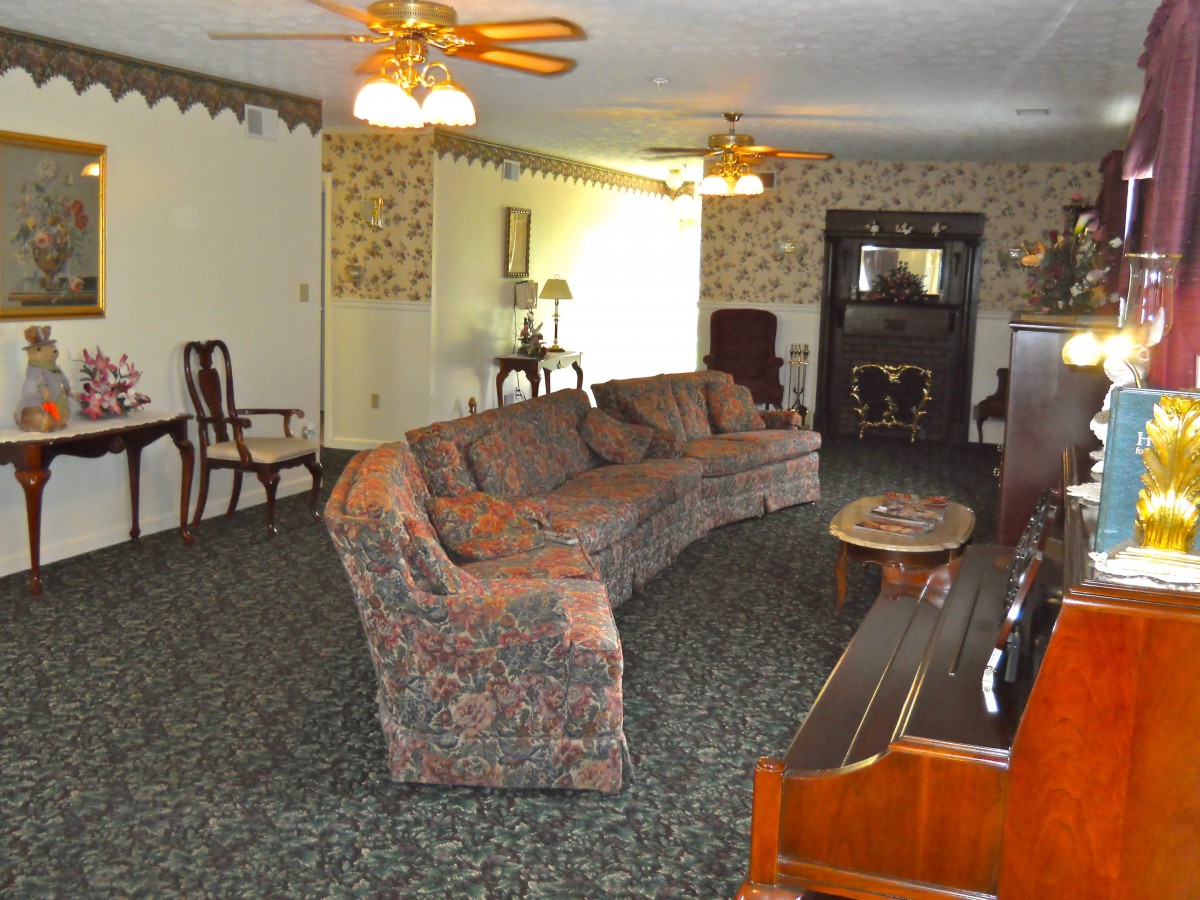 Oak Grove Manor