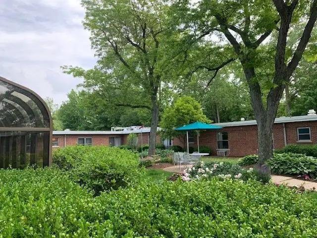 Delmar Gardens Of Creve Coeur