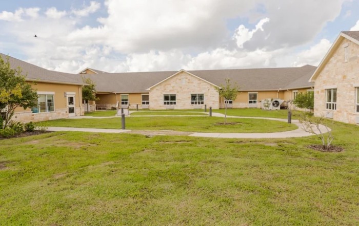 Colonial Manor Advanced Rehab & Healthcare
