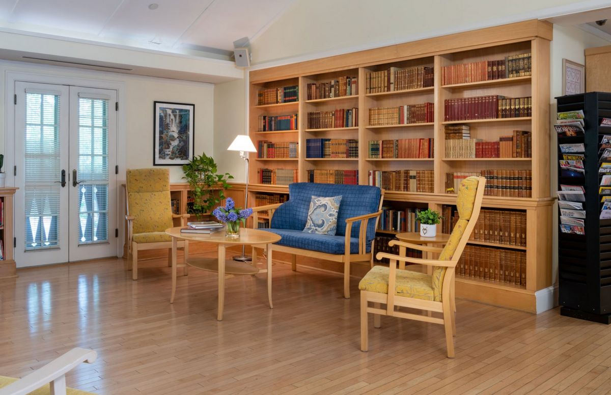 Scandinavian Living Center