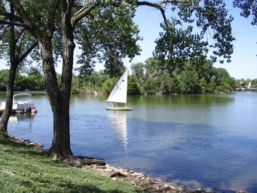 Twin Lakes Apartments
