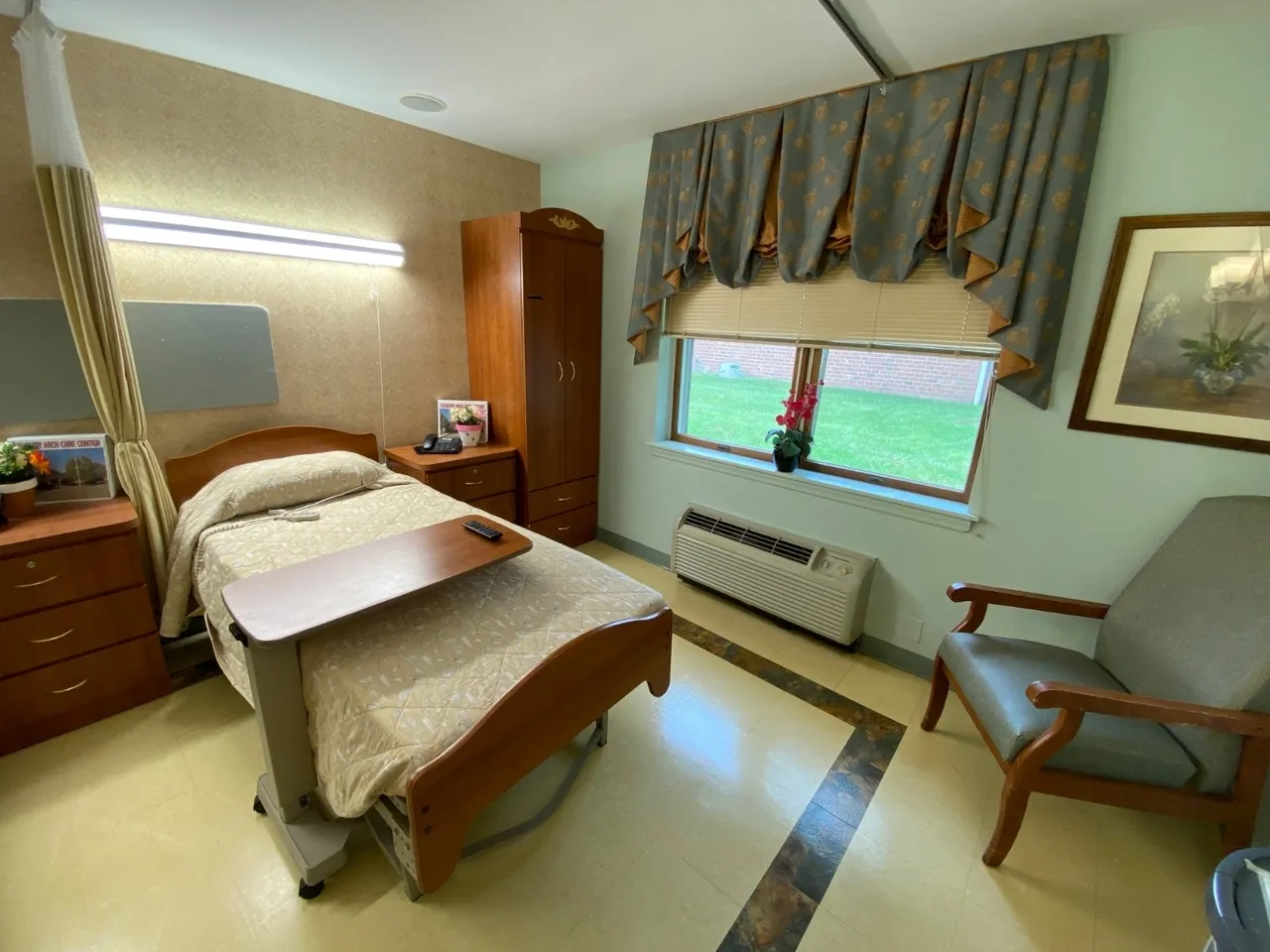 Country Arch Care Center