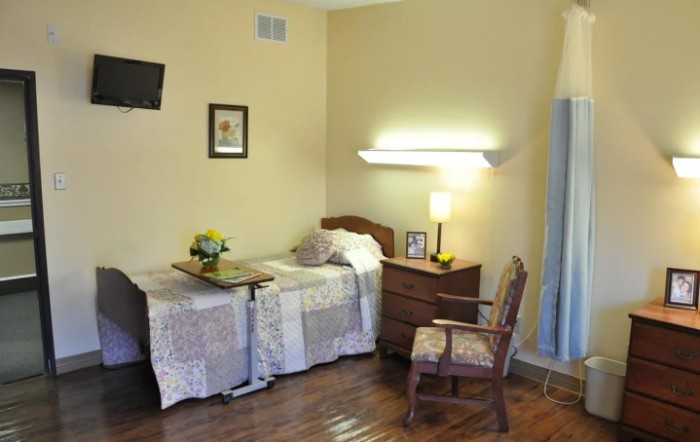 Colonial Nursing & Rehabilitation Center