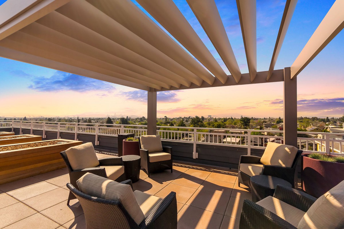 Merrill Gardens at Rockridge