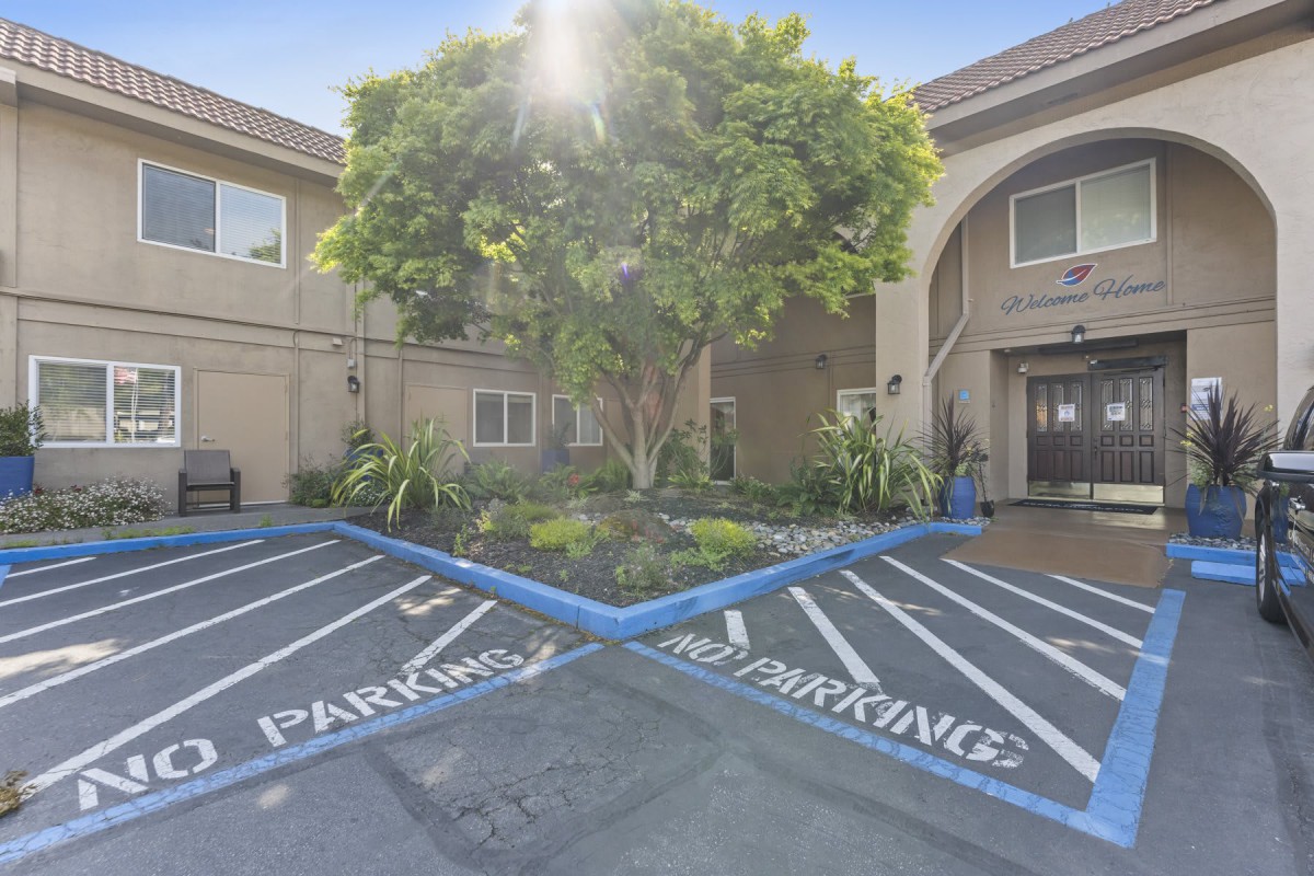 Serra Highlands Senior Living