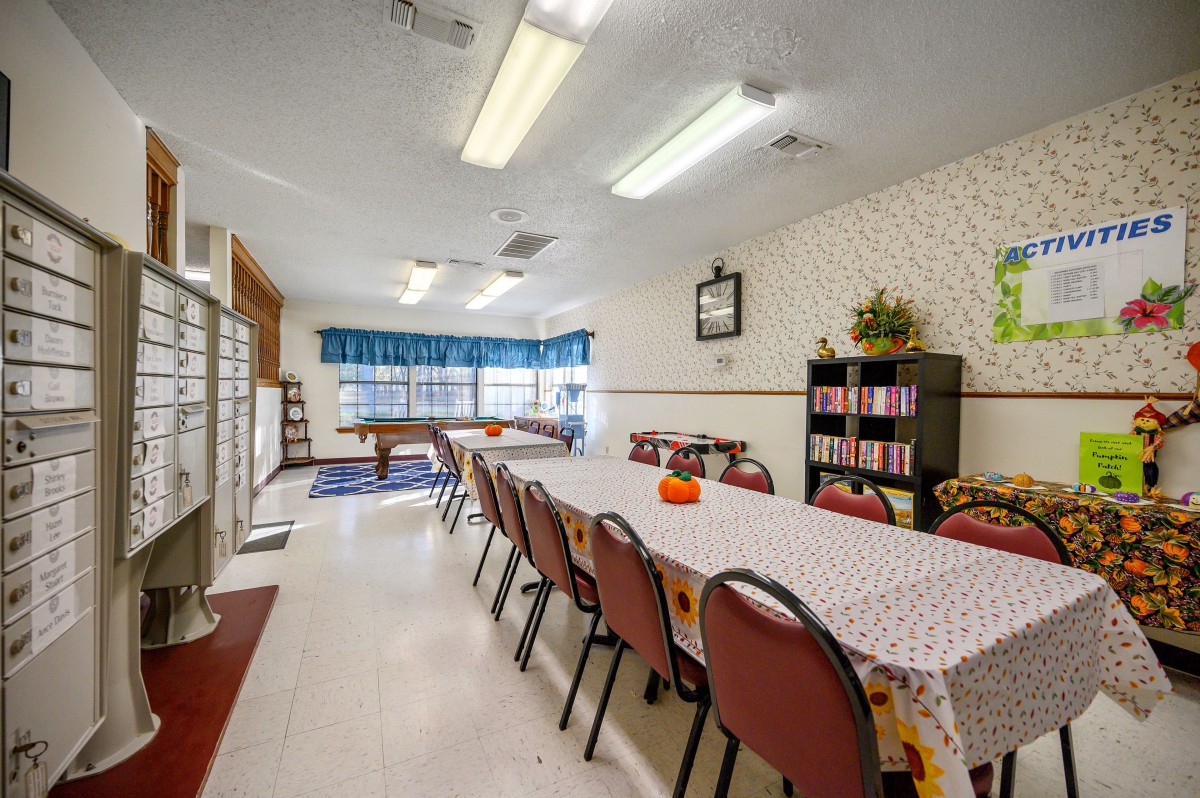 Colonial Lodge Senior Living