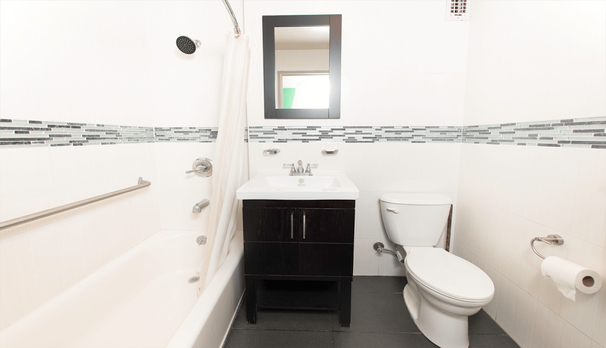 New Brookhaven Town House For Adults