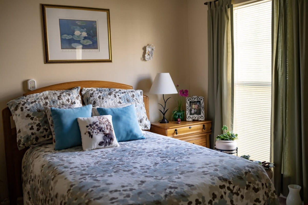 Harding Place Retirement Community