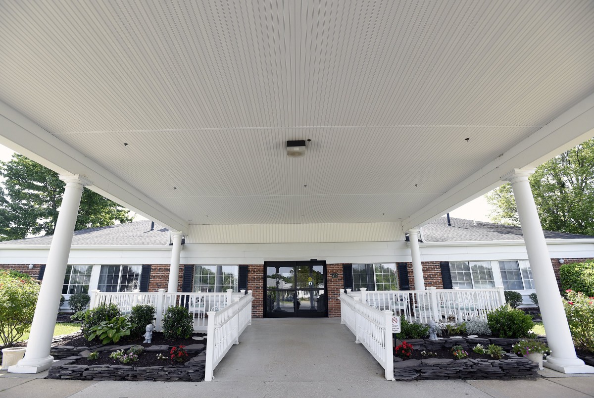 Homestead Manor