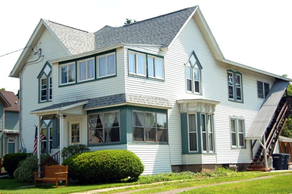 Pinecrest Home For Adults