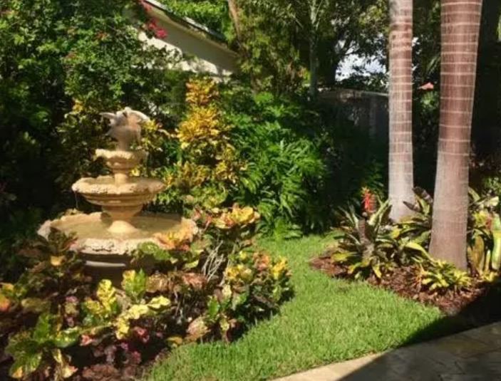 Royal Palm Senior Residence