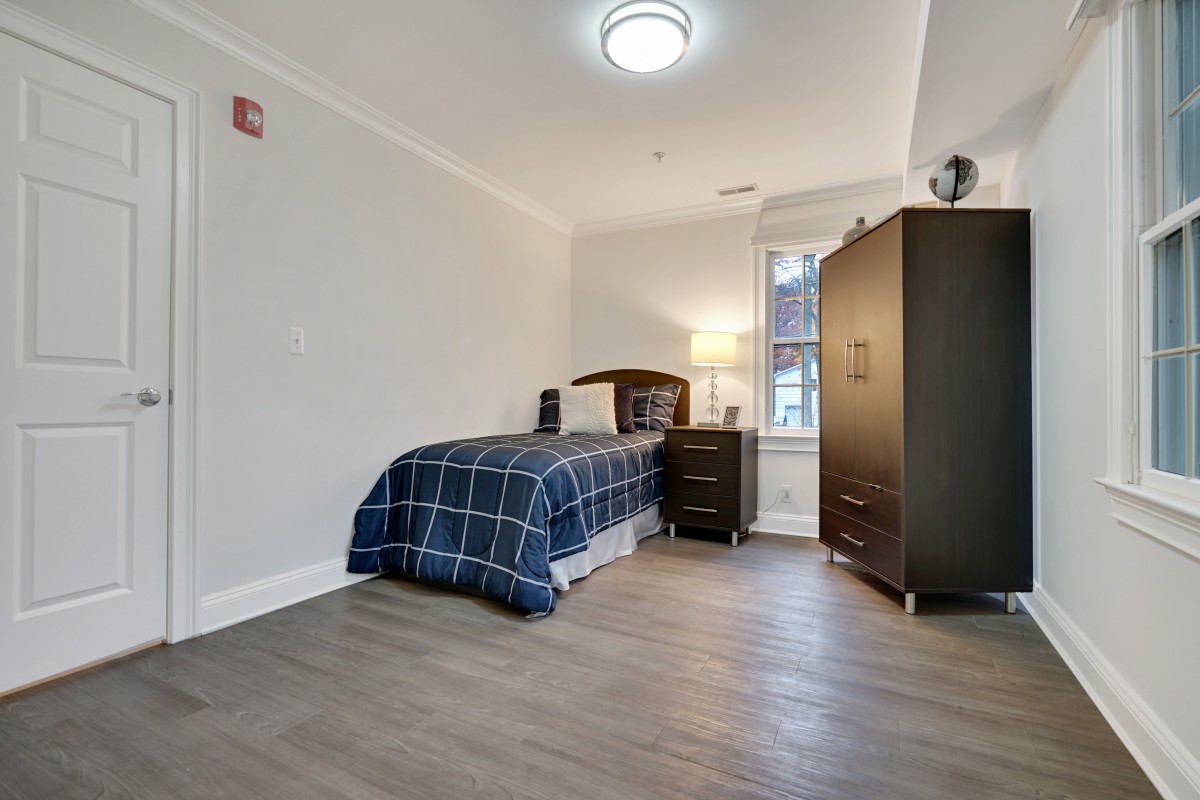 Fox Trail Memory Care Living at Lake Street