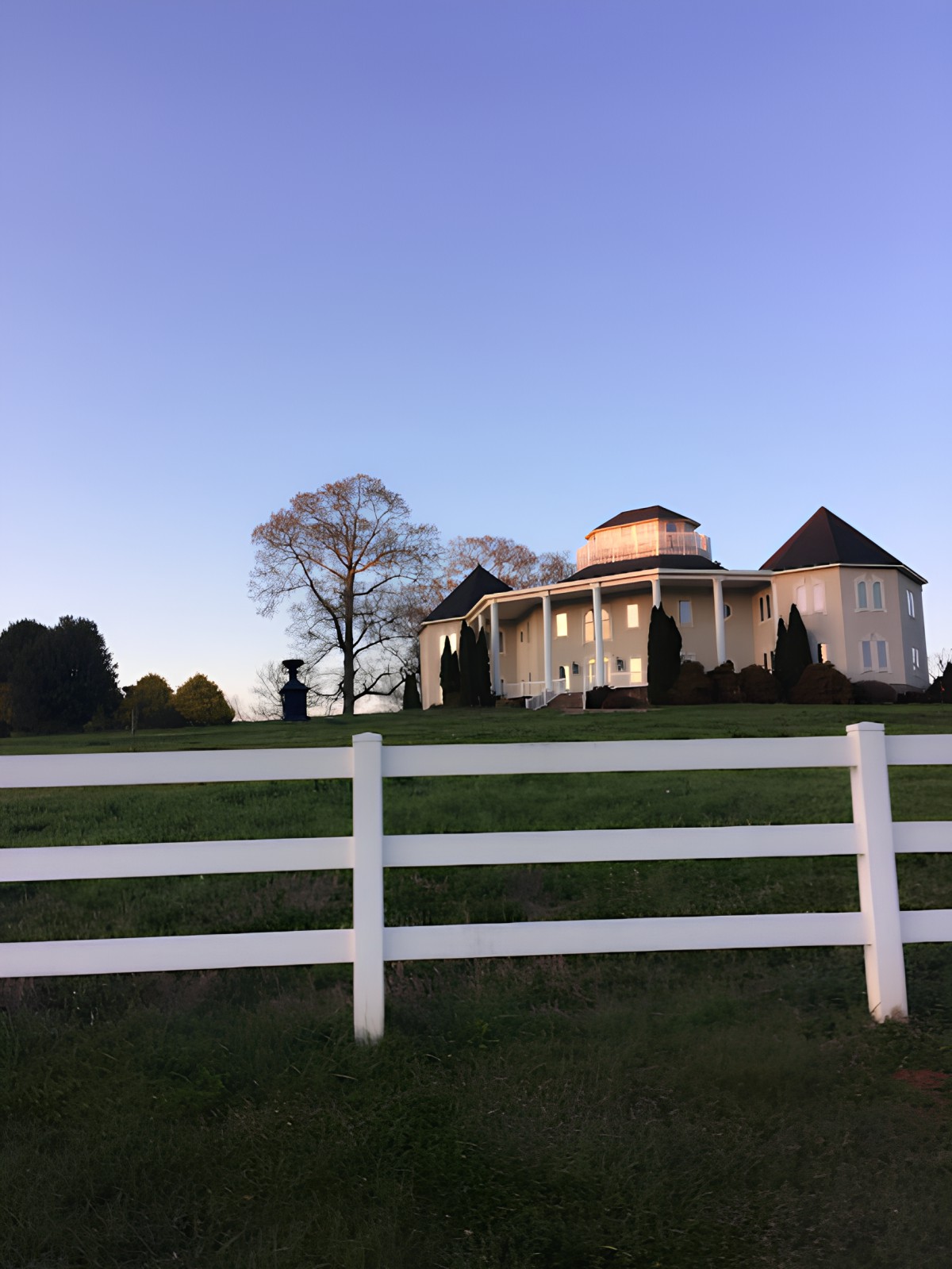 Carriage House Senior Living Of Taylors