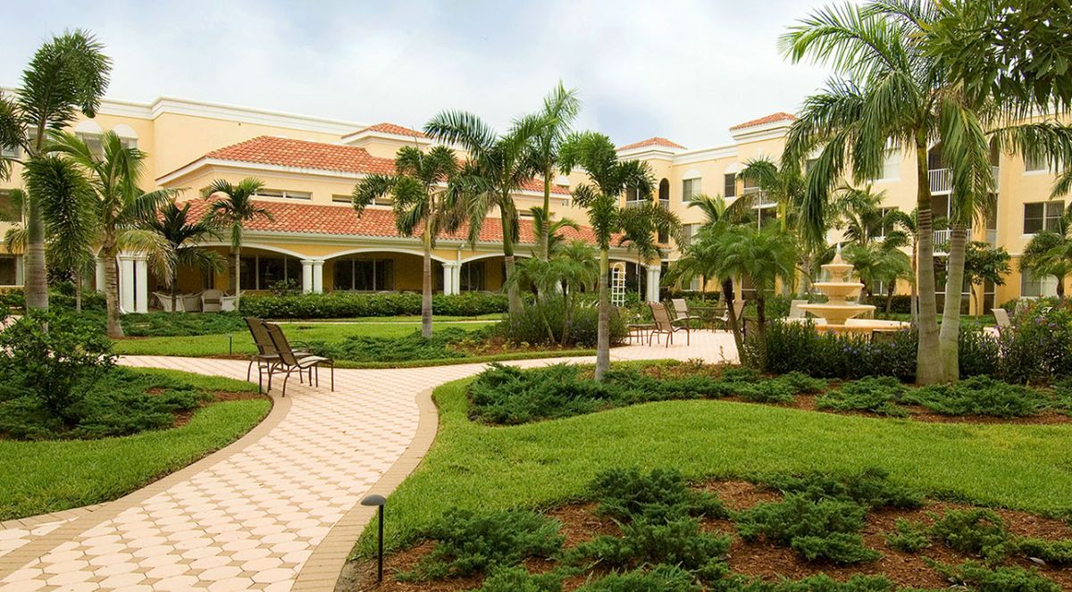 The Carlisle Naples