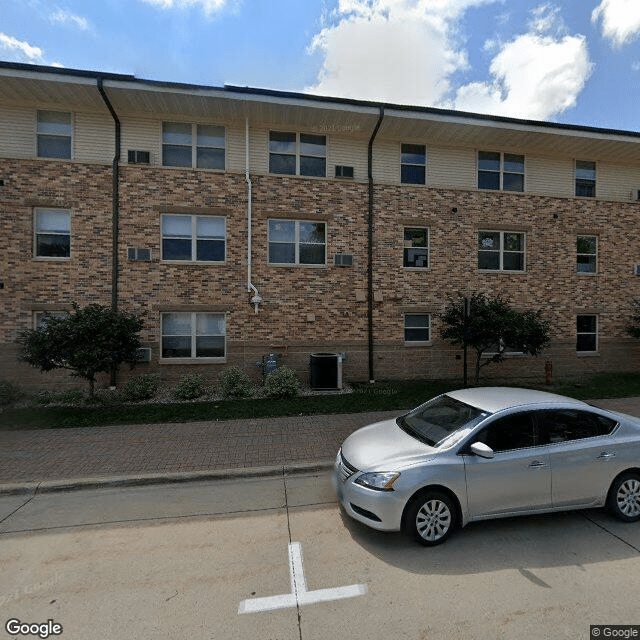 Lake Plaza Apartments