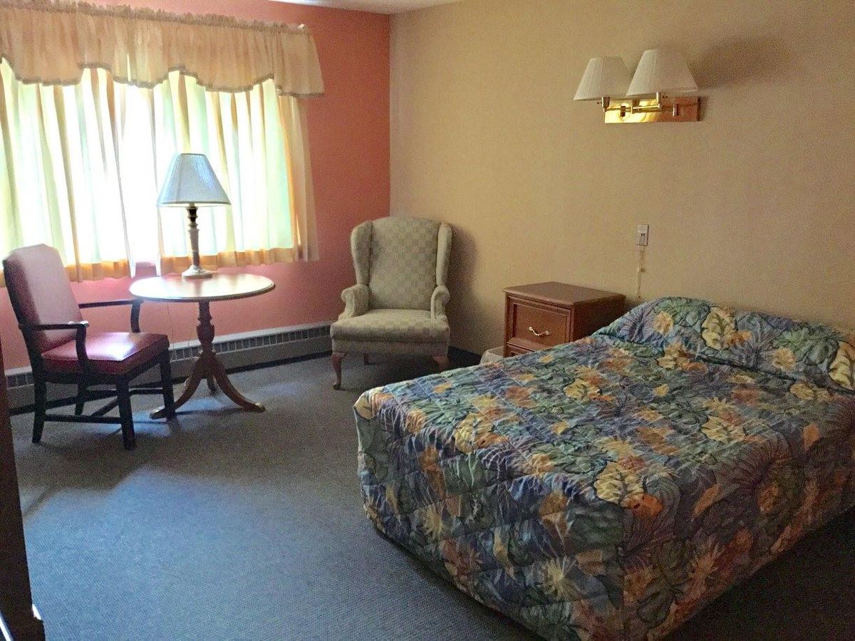 Briarwood Manor