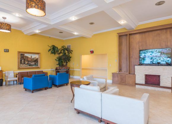 Colonial Assisted Living at Boynton Beach