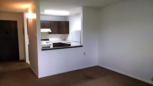 Irongate Apartments & Townhomes