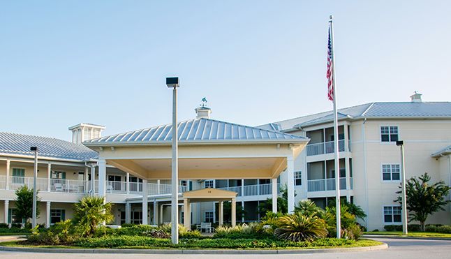 Water's Edge of Lake Wales