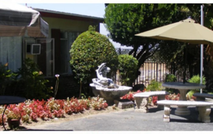Mill Creek Manor