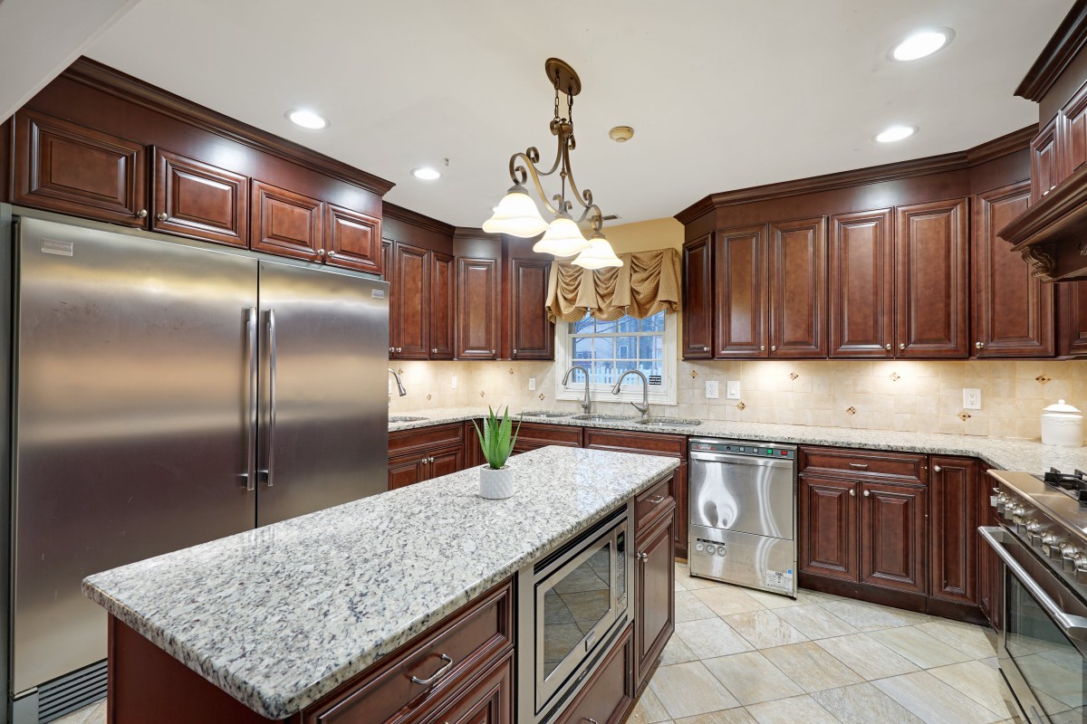 Fox Trail Memory Care Living at Hillsdale East