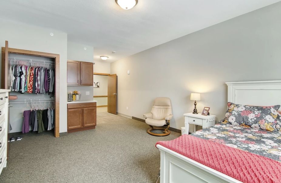 Suite Living Senior Care - Ramsey