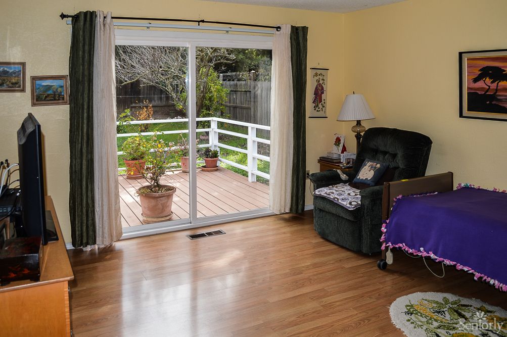 Penny's Guest Home (Ayers)