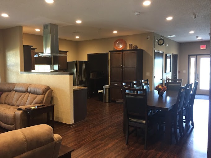 Premier Living By Warden