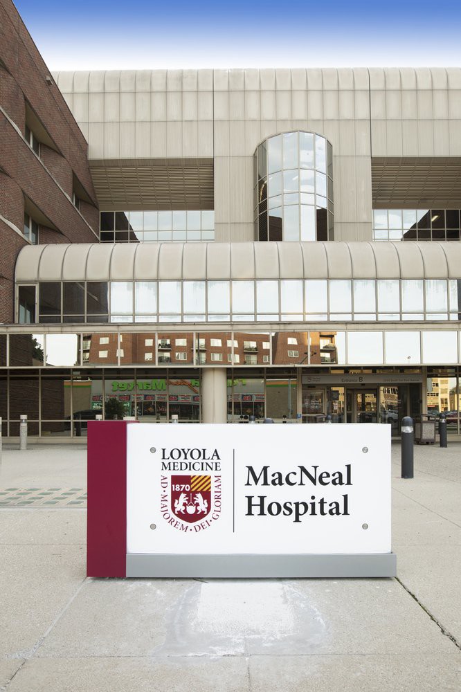 The entrance of Loyola Medicine's MacNeal Hospital.