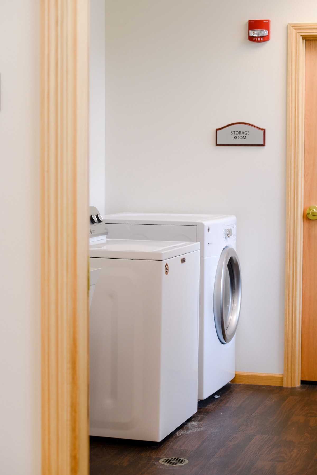 A laundry room with a washing machine and dryer.