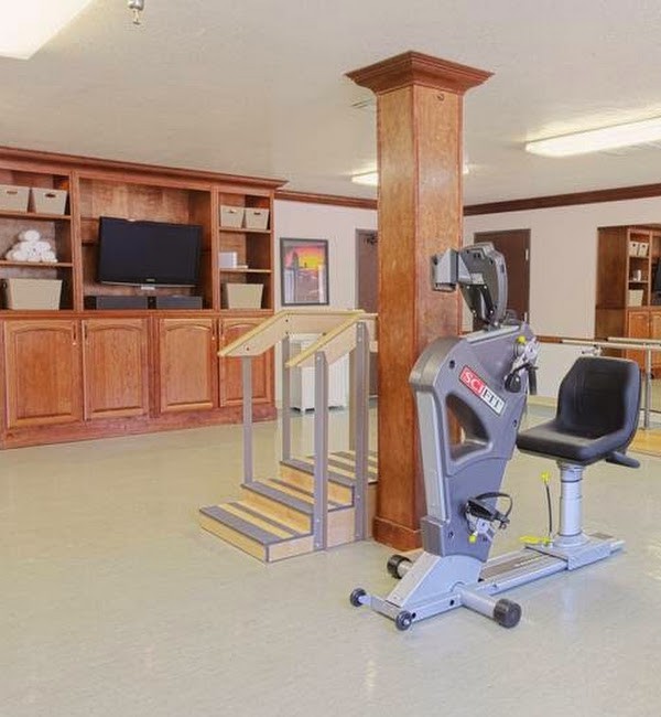 Auburn Oaks Care Center