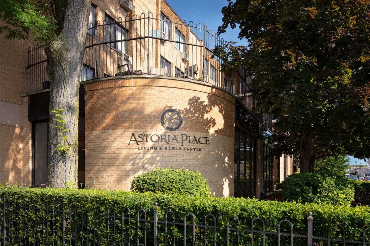 Astoria Place