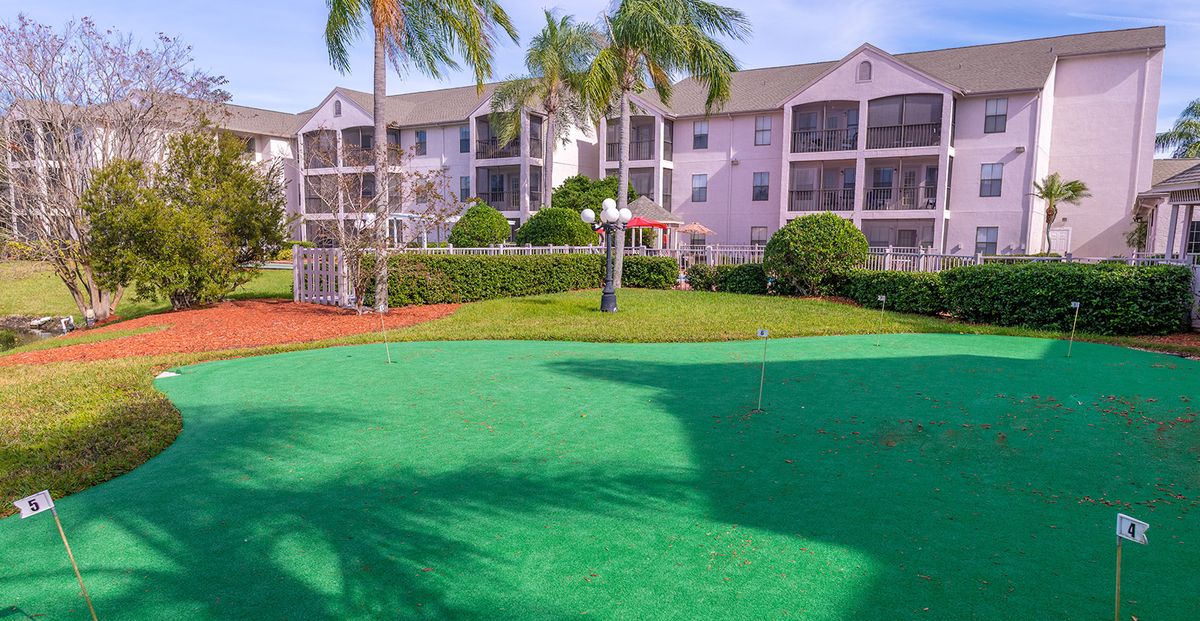 Holiday Regency Residence