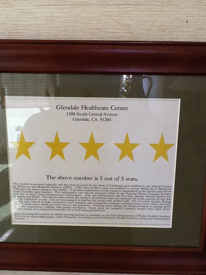 A framed certificate with a five-star rating for the Garden Davidson Center.
