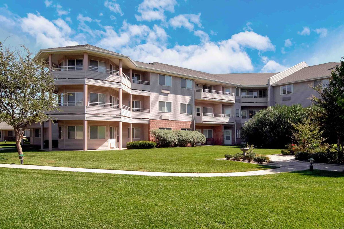 Holiday Polo Park Estates