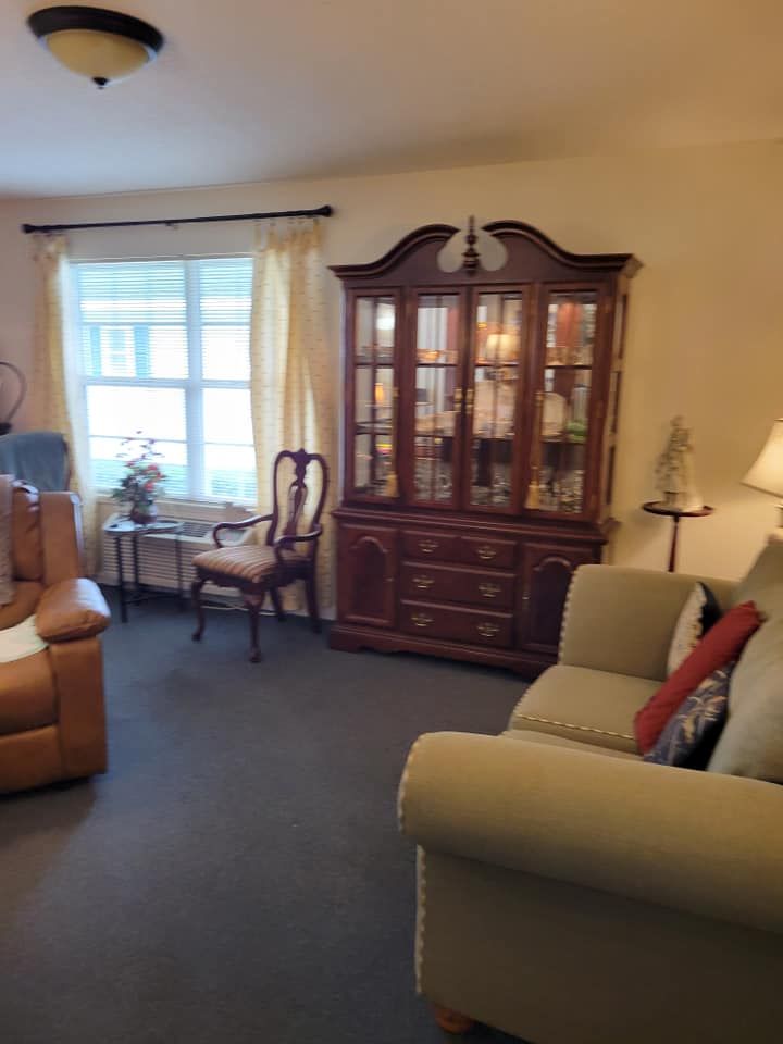 Magnolia Hills Retirement Home