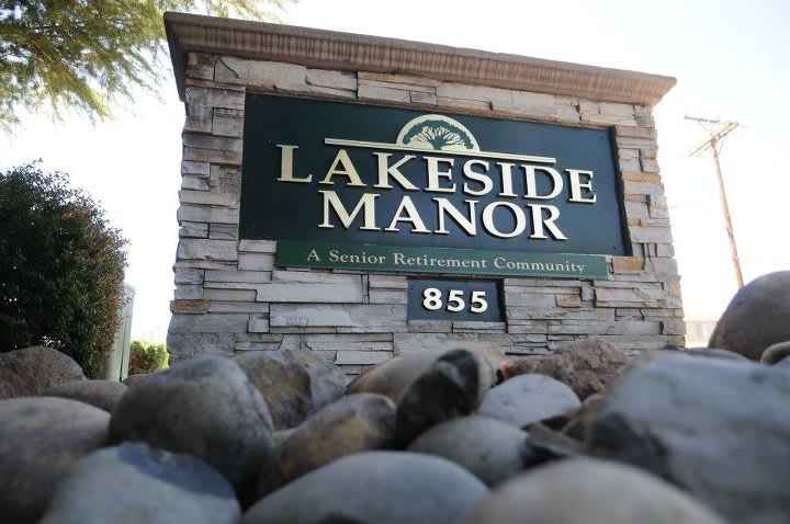 Lakeside Manor