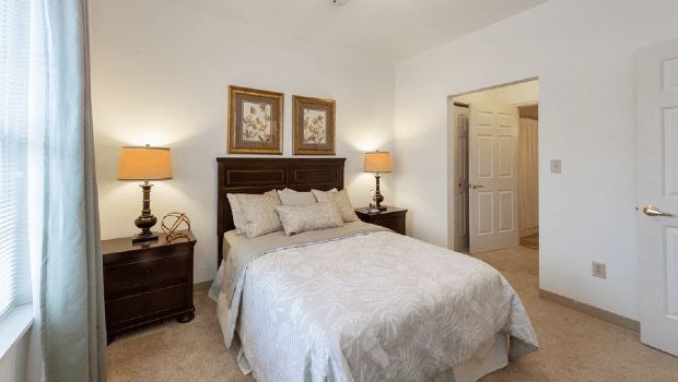 Sycamore Manor