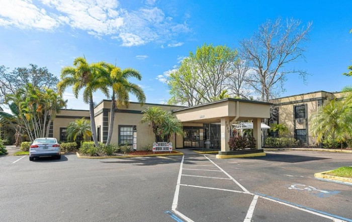 Tierra Pines Center