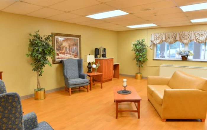 Laurel's of Galesburg