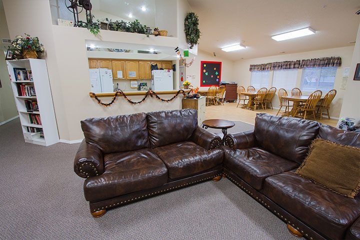 Ashley Manor Cedar
