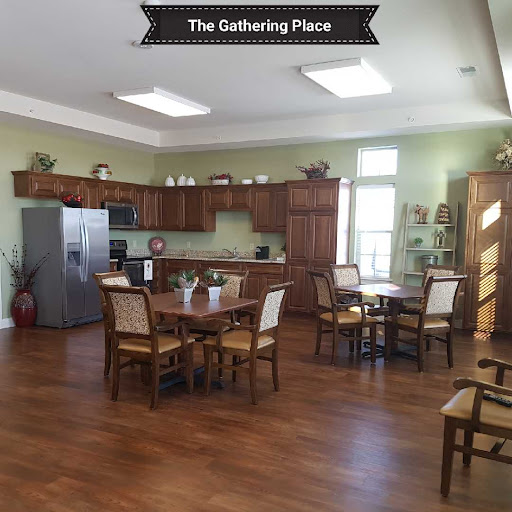 A spacious kitchen and dining area designed for gatherings.