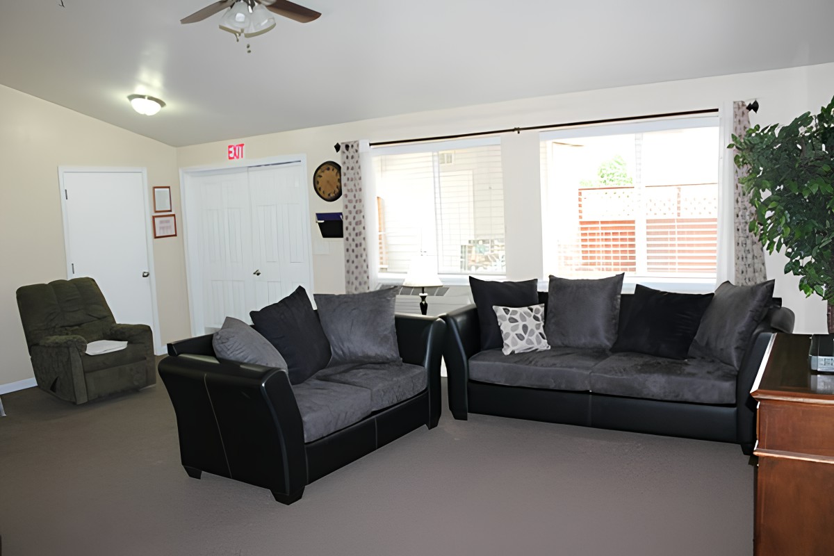Ashley Manor Sage 2