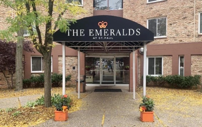 The Emeralds At St Paul