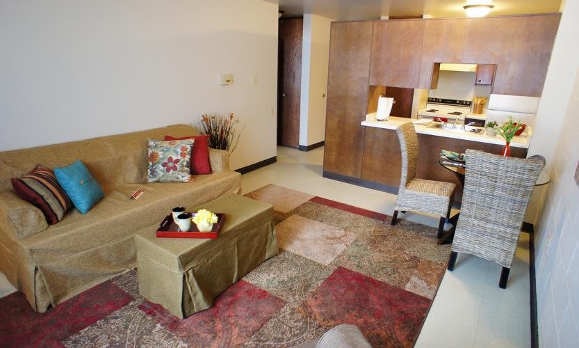 Edgewater Manor