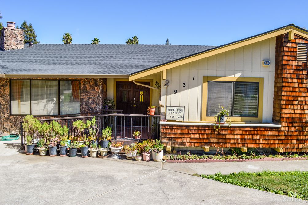 Camino Ramon Home For Seniors