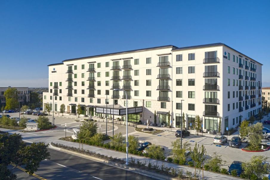 Vivante Newport Center